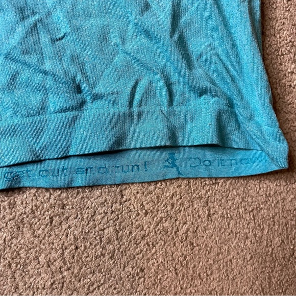 Lululemon Short Sleeve Lightweight Sport Active Wear Tee Crew Neck Size Small - Picture 4 of 7